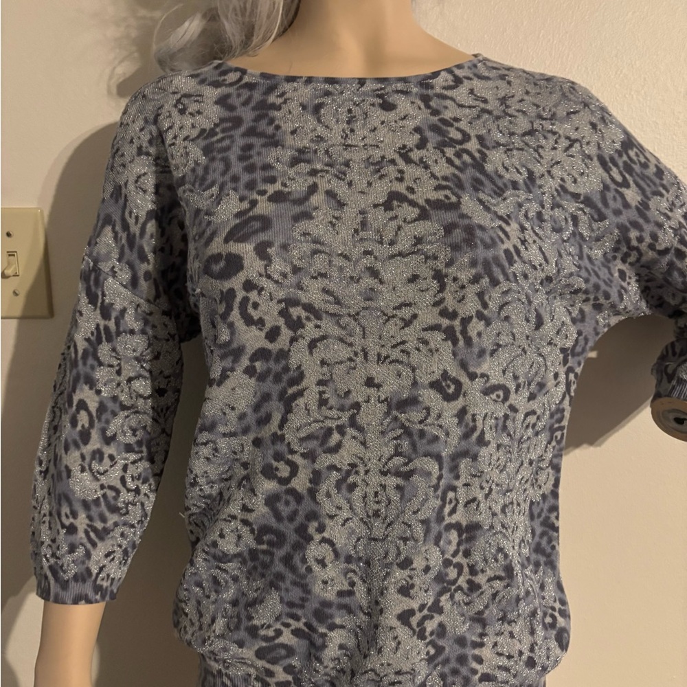 Chico's Silver Blue Gray Patterned sweater
